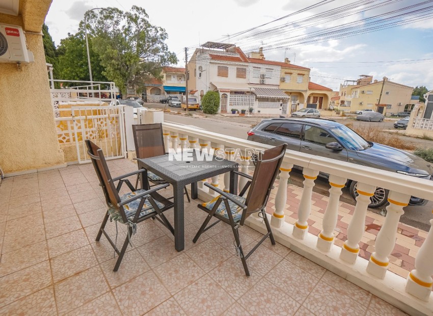 Reventa - Casa adosada - La Marina - Urb. La Marina