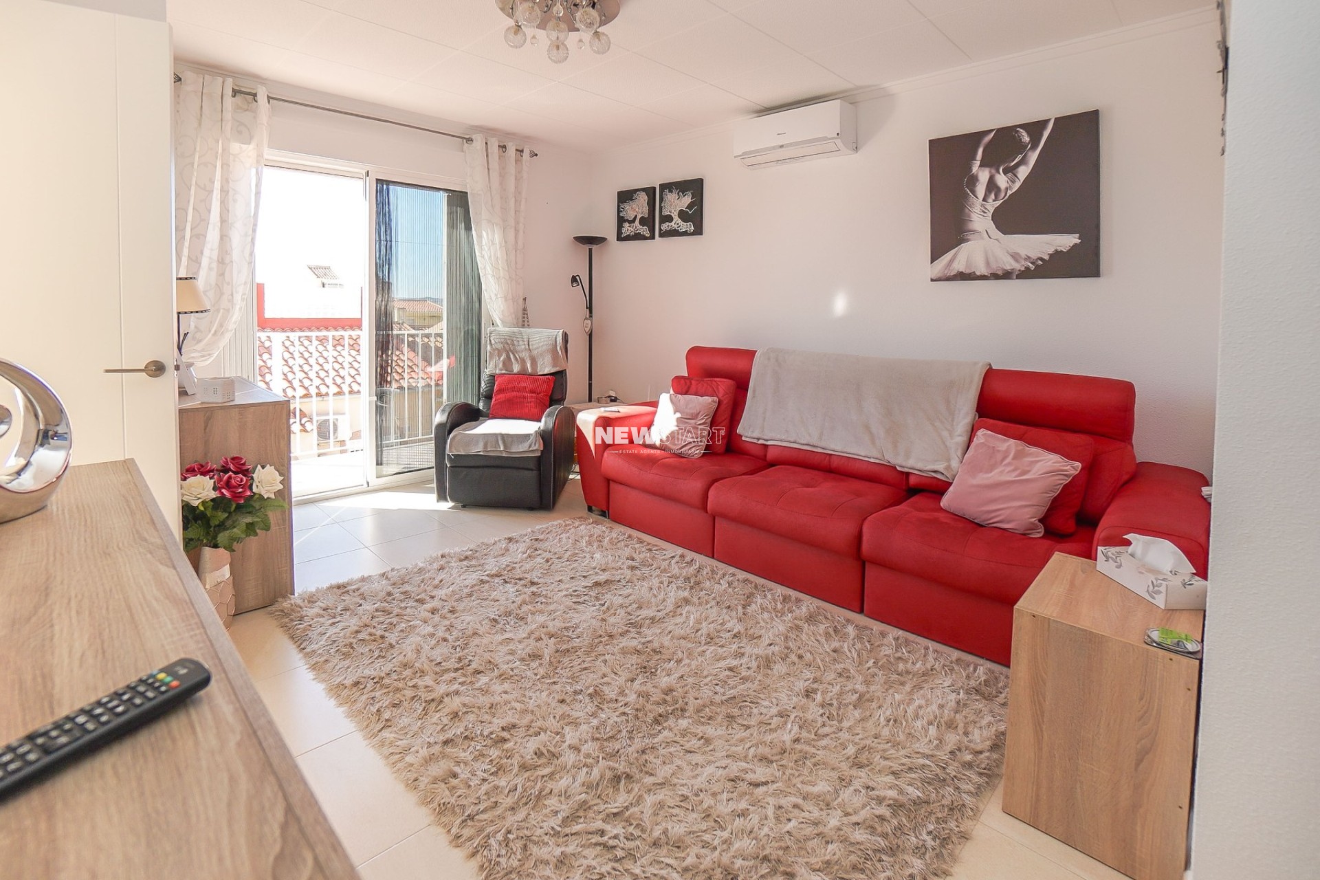 Reventa - Casa adosada - La Marina - Urb. La Marina