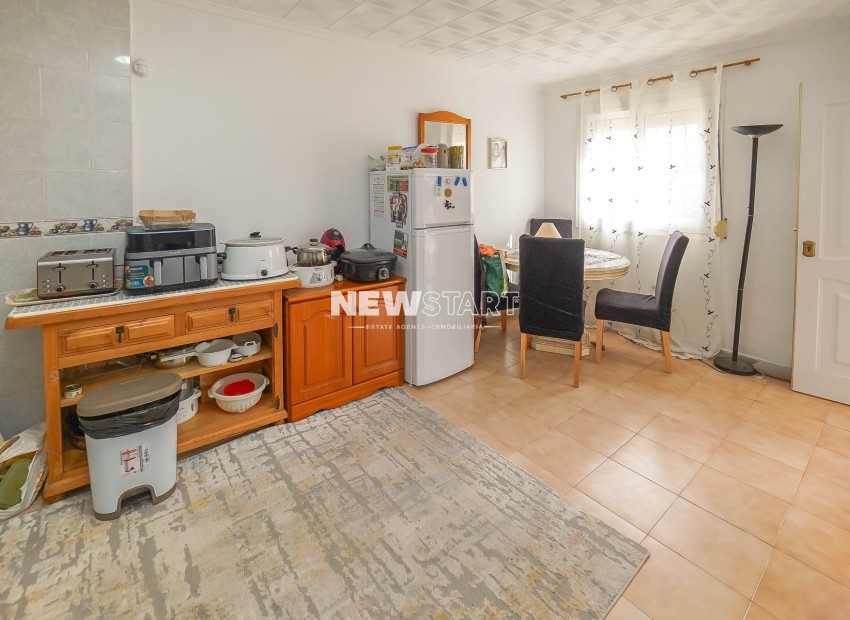 Reventa - Casa adosada - La Marina - Urb. La Marina