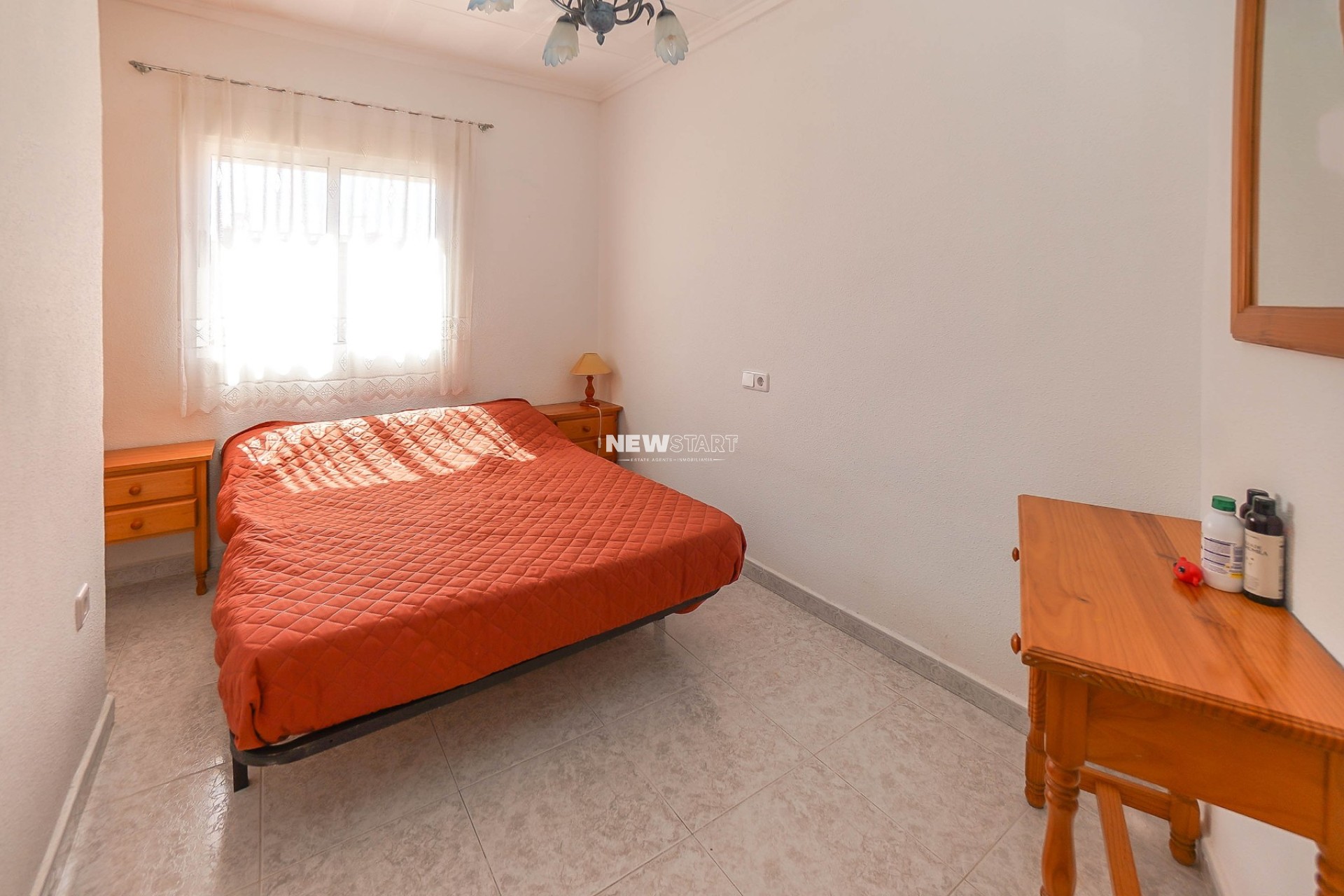 Reventa - Casa adosada - La Marina - Urb. La Marina