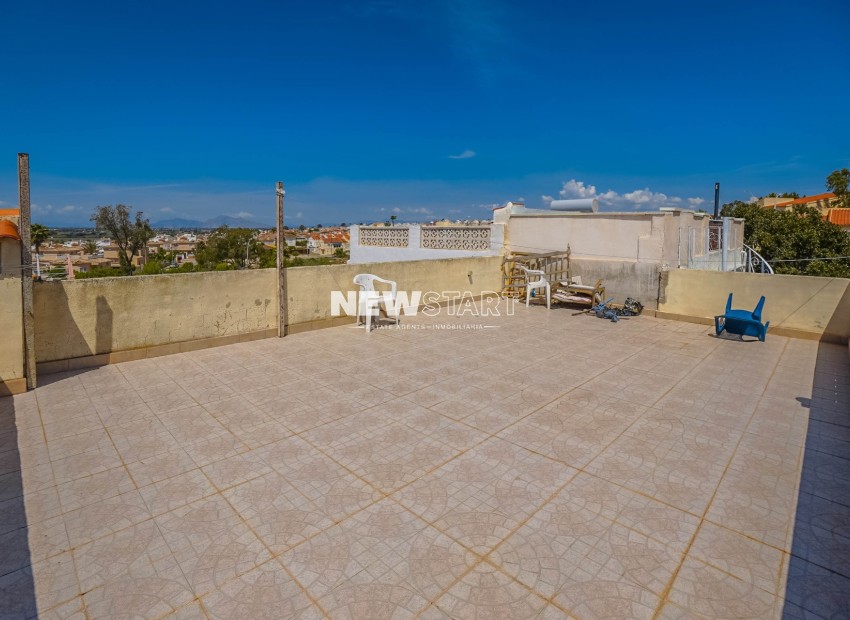 Reventa - Casa adosada - La Marina - Urb. La Marina