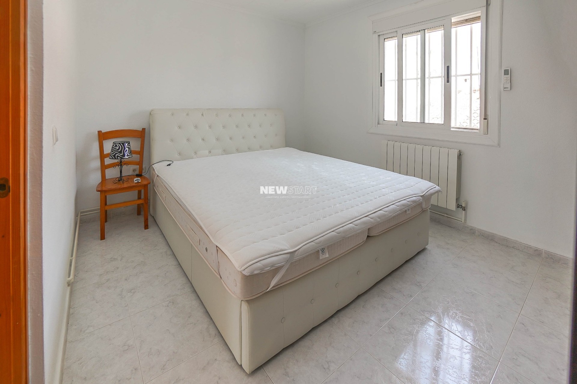 Reventa - Casa adosada - La Marina - Urb. La Marina