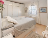 Reventa - Casa adosada - La Marina - Urb. La Marina