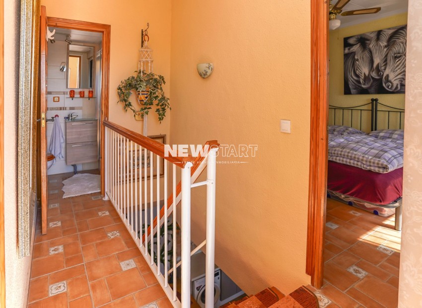 Reventa - Casa adosada - La Marina - Urb. La Marina