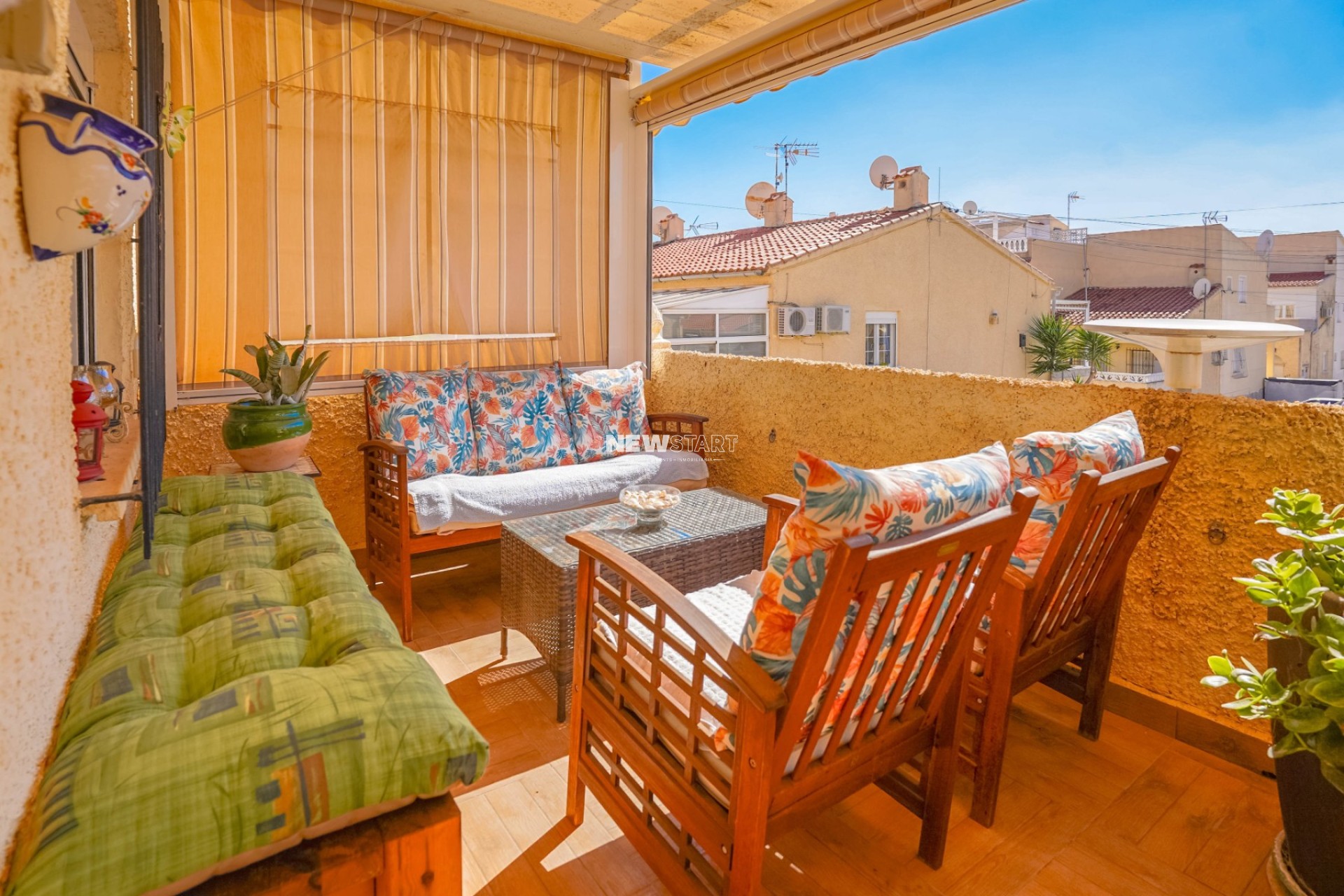 Reventa - Casa adosada - La Marina - Urb. La Marina