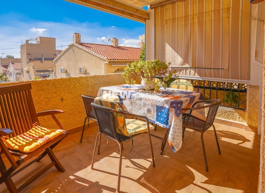 Reventa - Casa adosada - La Marina - Urb. La Marina