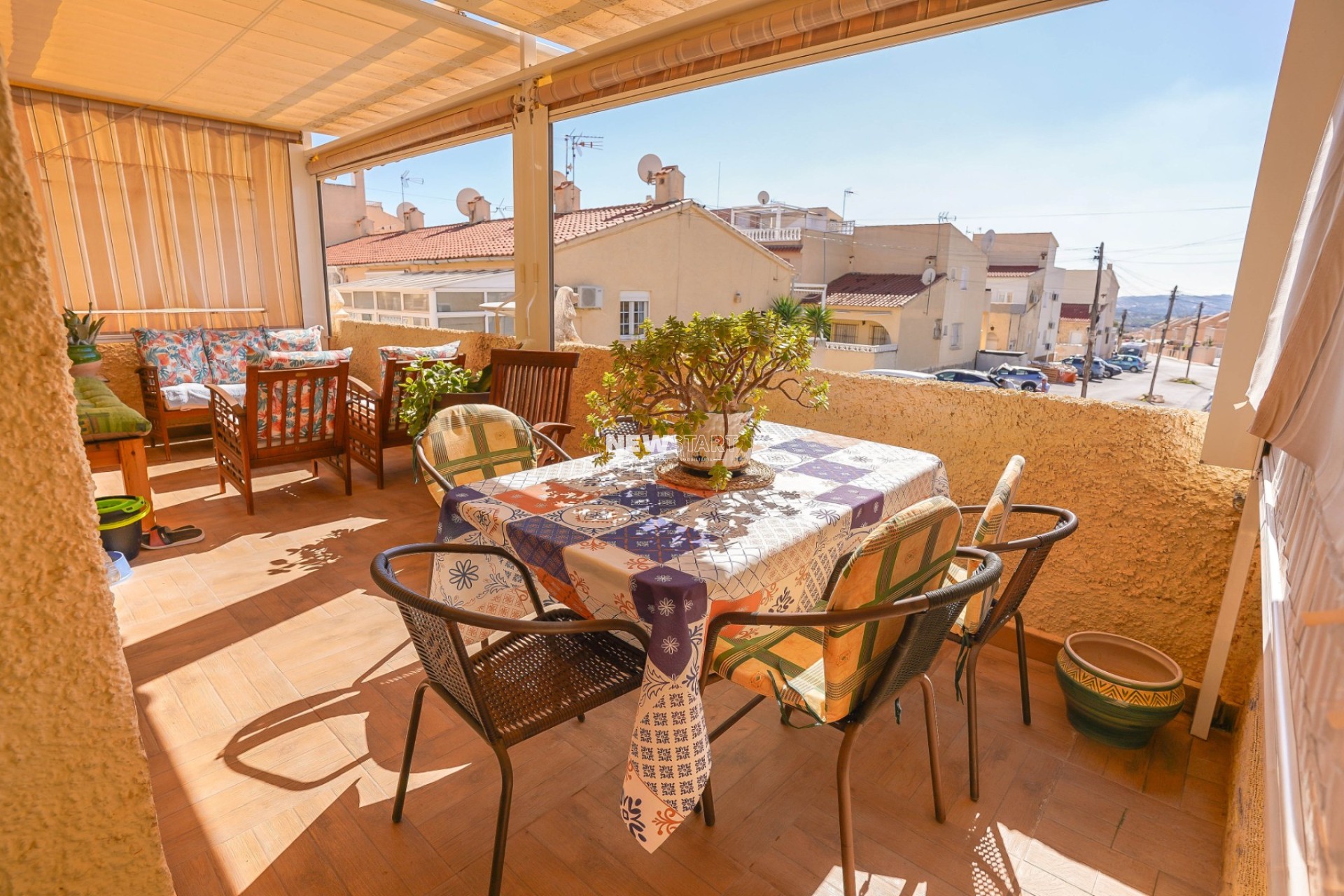 Reventa - Casa adosada - La Marina - Urb. La Marina
