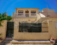 Reventa - Casa adosada - La Marina - Urb. La Marina