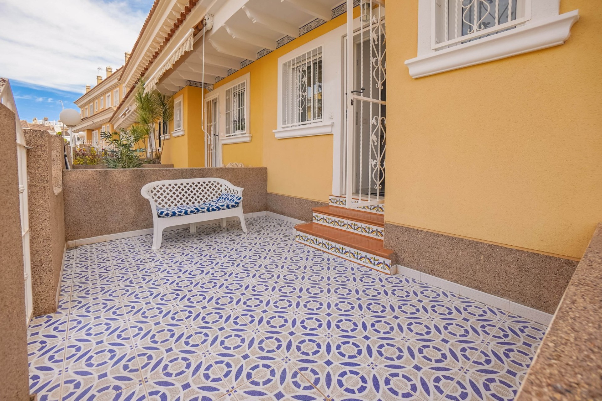 Reventa - Casa adosada - La Marina - Urb. La Marina