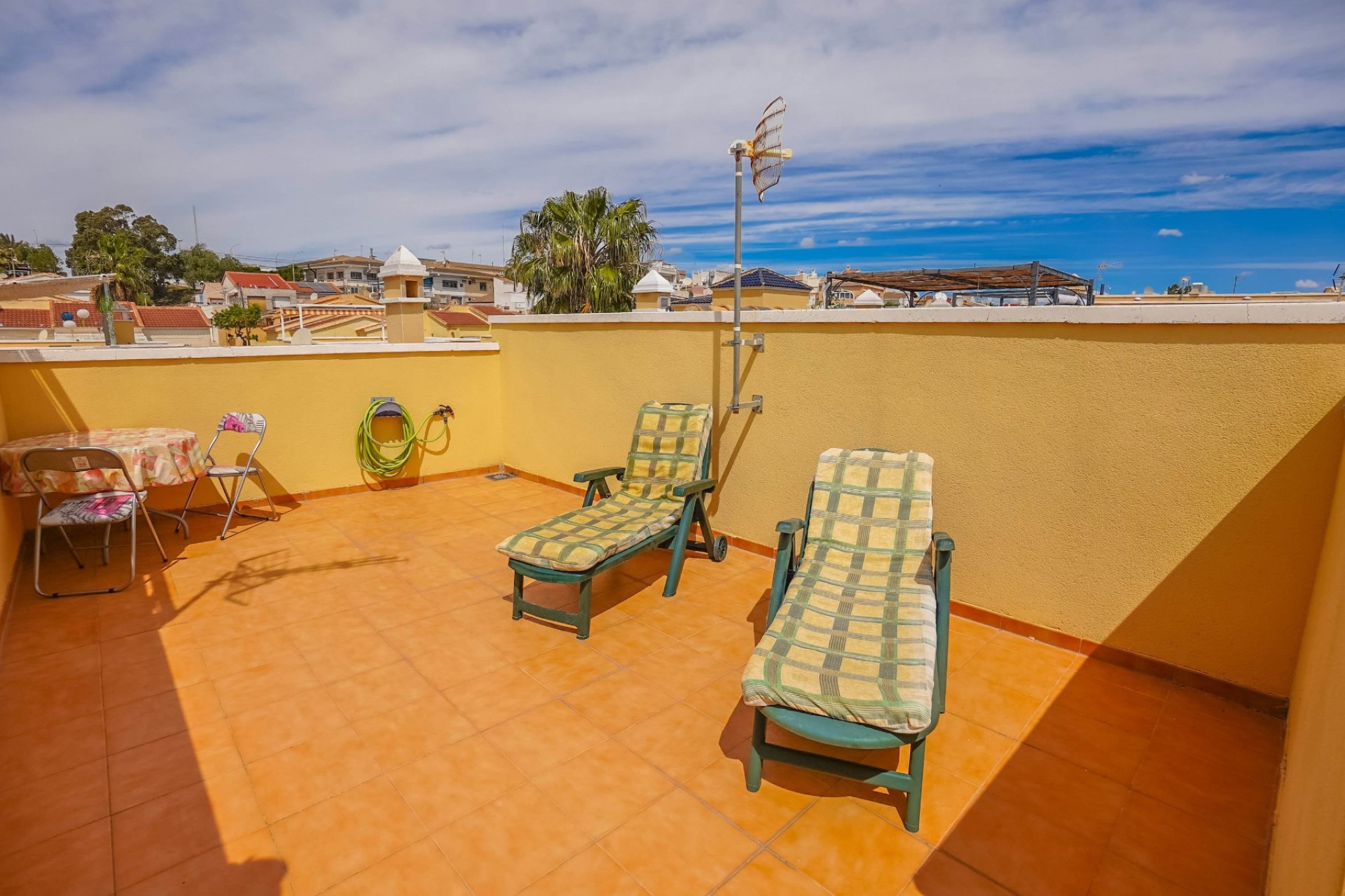 Reventa - Casa adosada - La Marina - Urb. La Marina