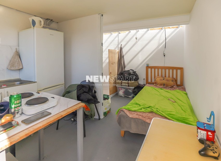 Reventa - Casa de campo-Finca - La Marina - Urb. La Marina