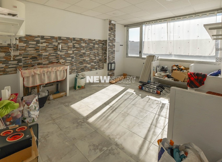 Reventa - Comercial - La Marina - Urb. La Marina