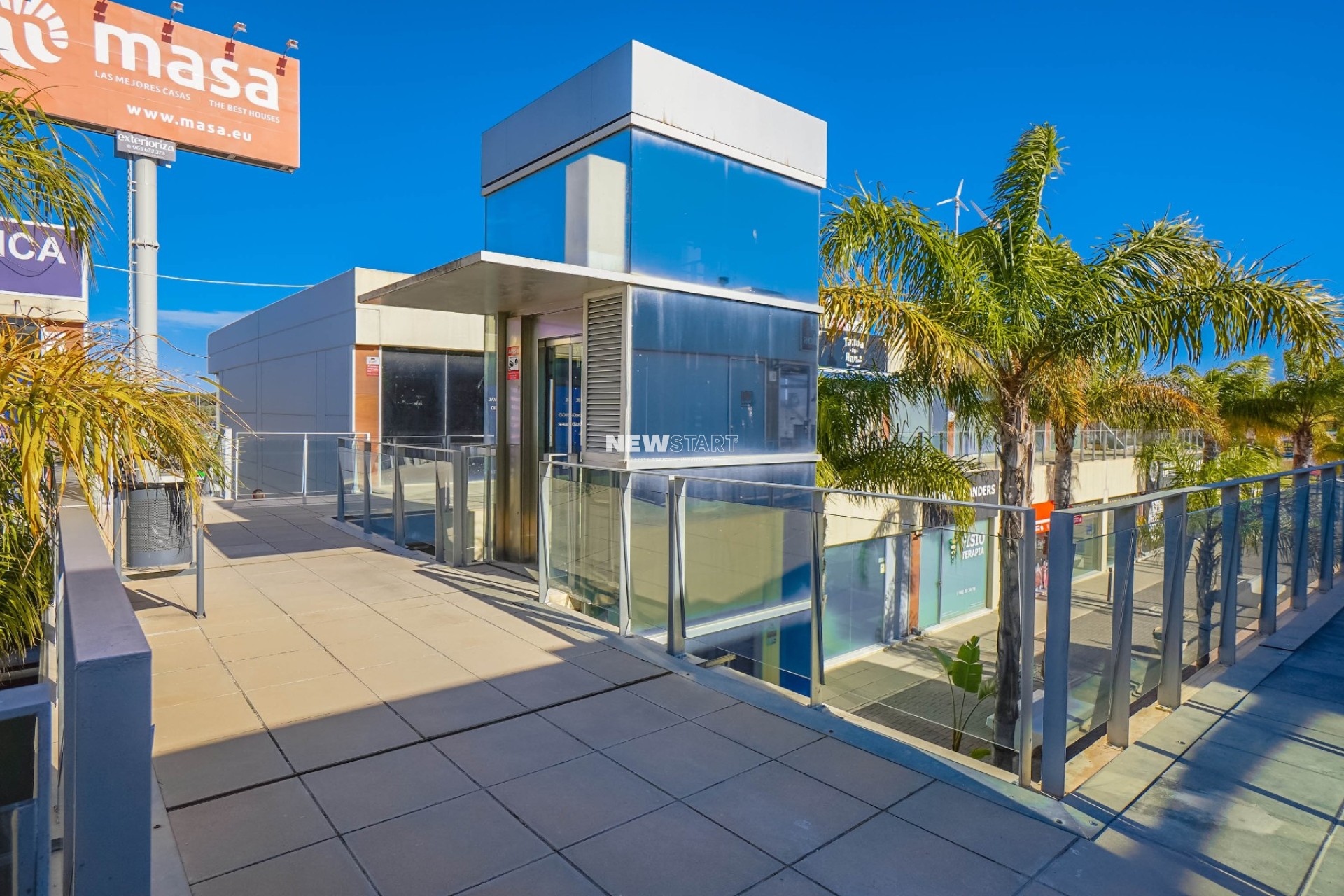 Reventa - Comercial - La Marina - Urb. La Marina