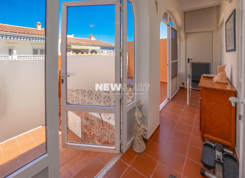 Reventa - End Terraced - La Marina - Urb. La Marina