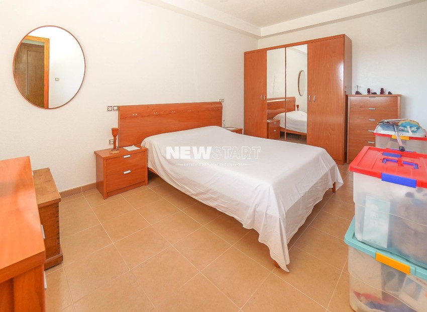 Reventa - End Terraced Townhouse - La Marina - Urb. La Marina