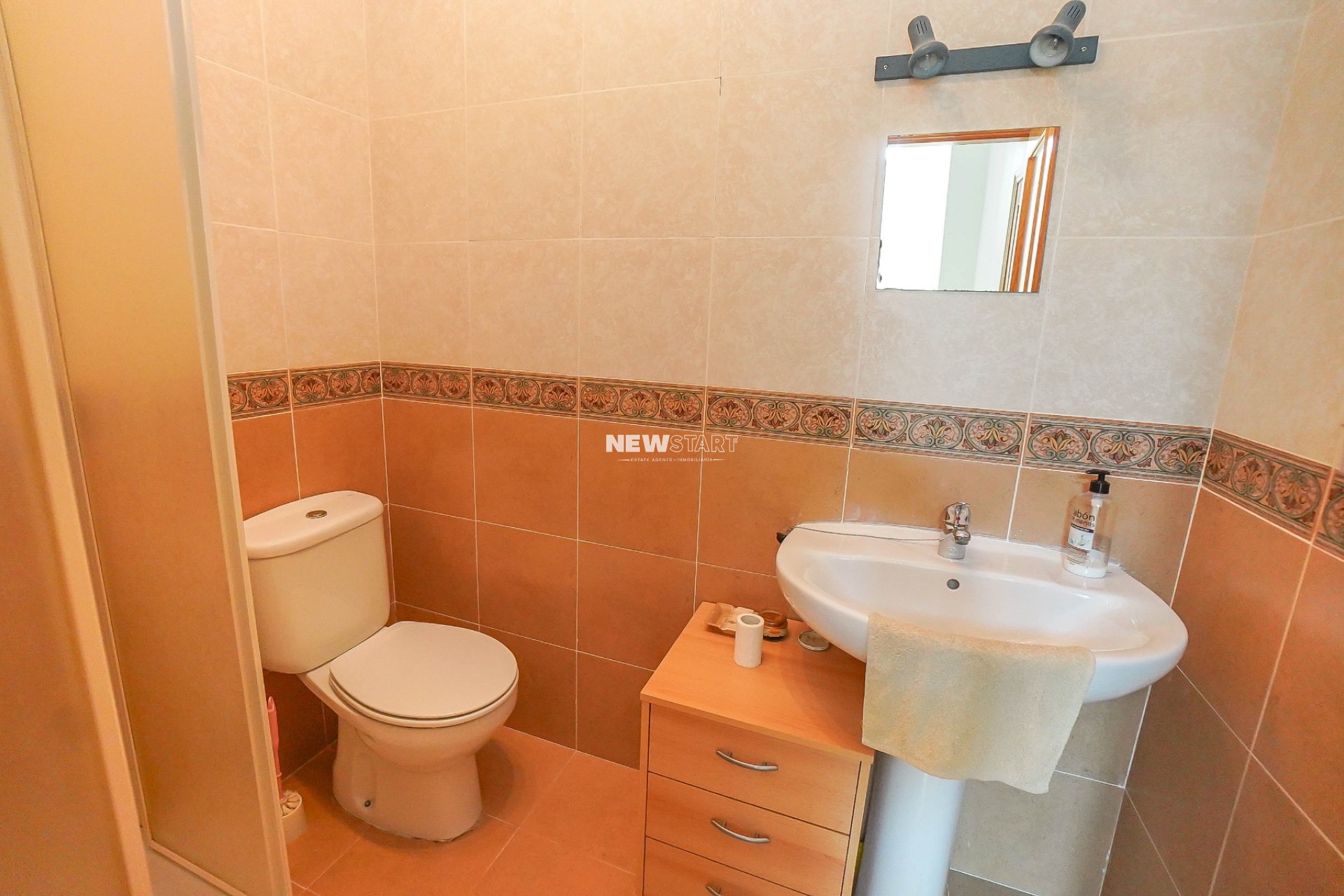 Reventa - End Terraced Townhouse - La Marina - Urb. La Marina