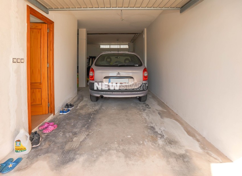 Reventa - End Terraced Townhouse - La Marina - Urb. La Marina