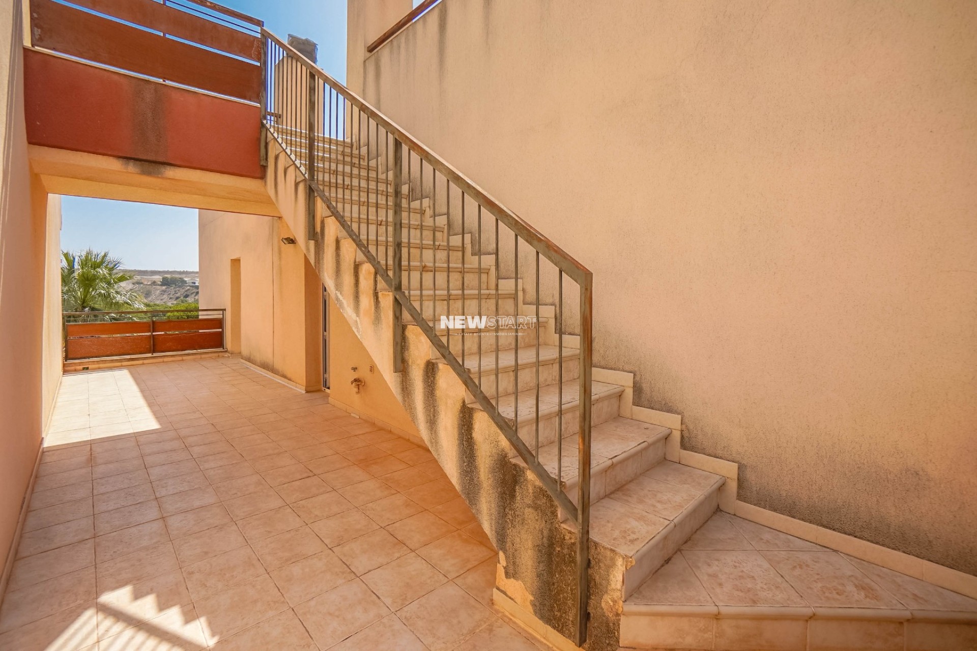 Reventa - End Terraced Townhouse - La Marina - Urb. La Marina