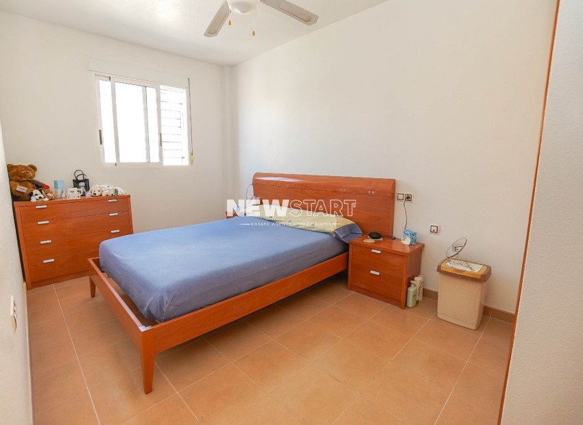 Reventa - End Terraced Townhouse - La Marina - Urb. La Marina