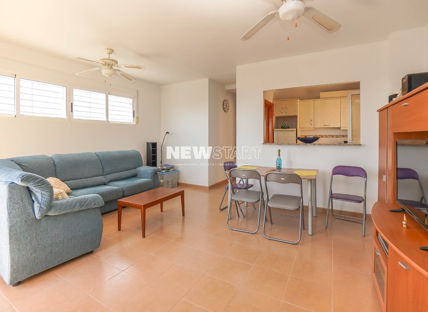 Reventa - End Terraced Townhouse - La Marina - Urb. La Marina
