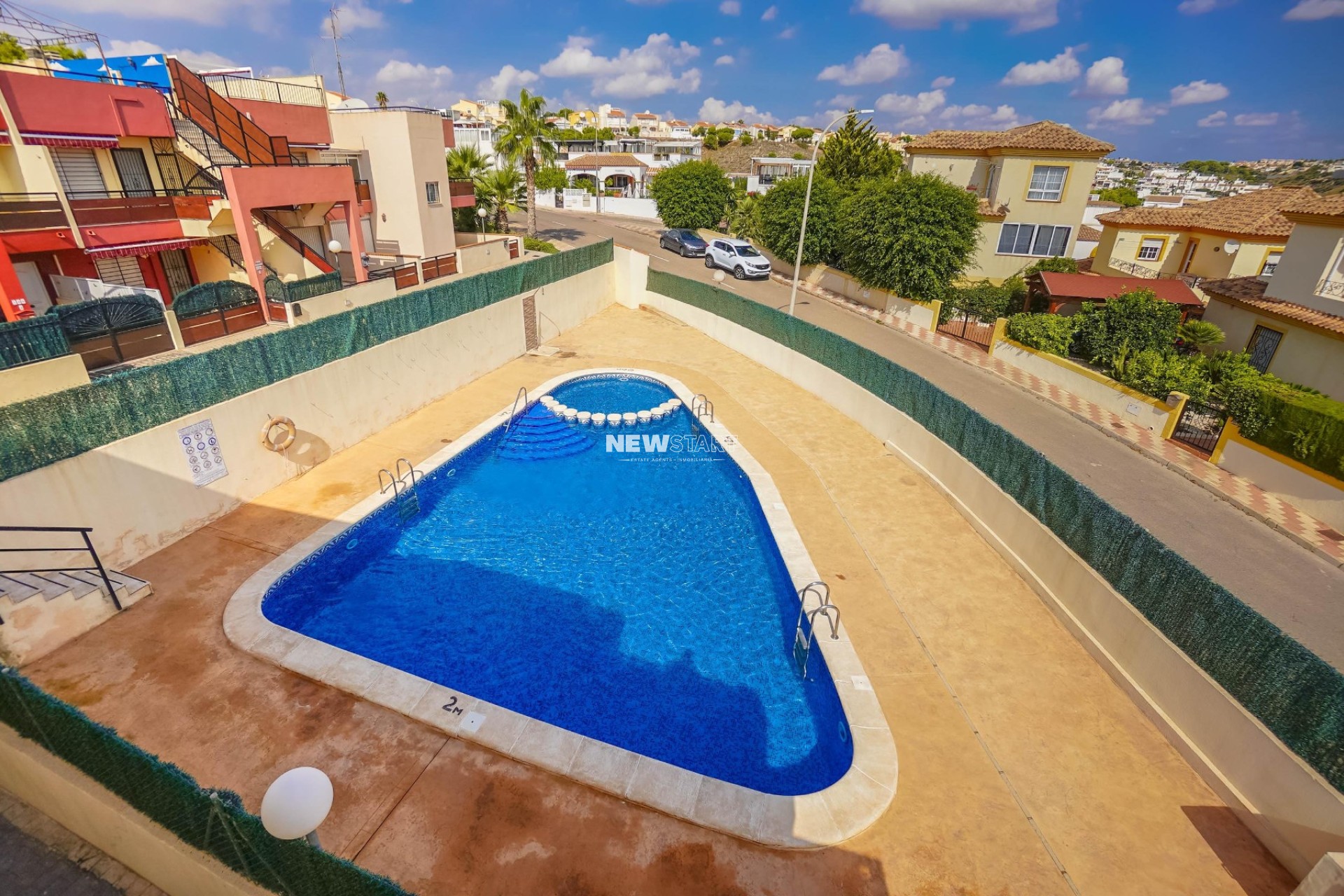 Reventa - End Terraced Townhouse - La Marina - Urb. La Marina