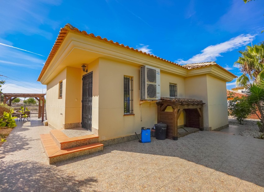 Reventa -  - La Marina - Urb. El Oasis