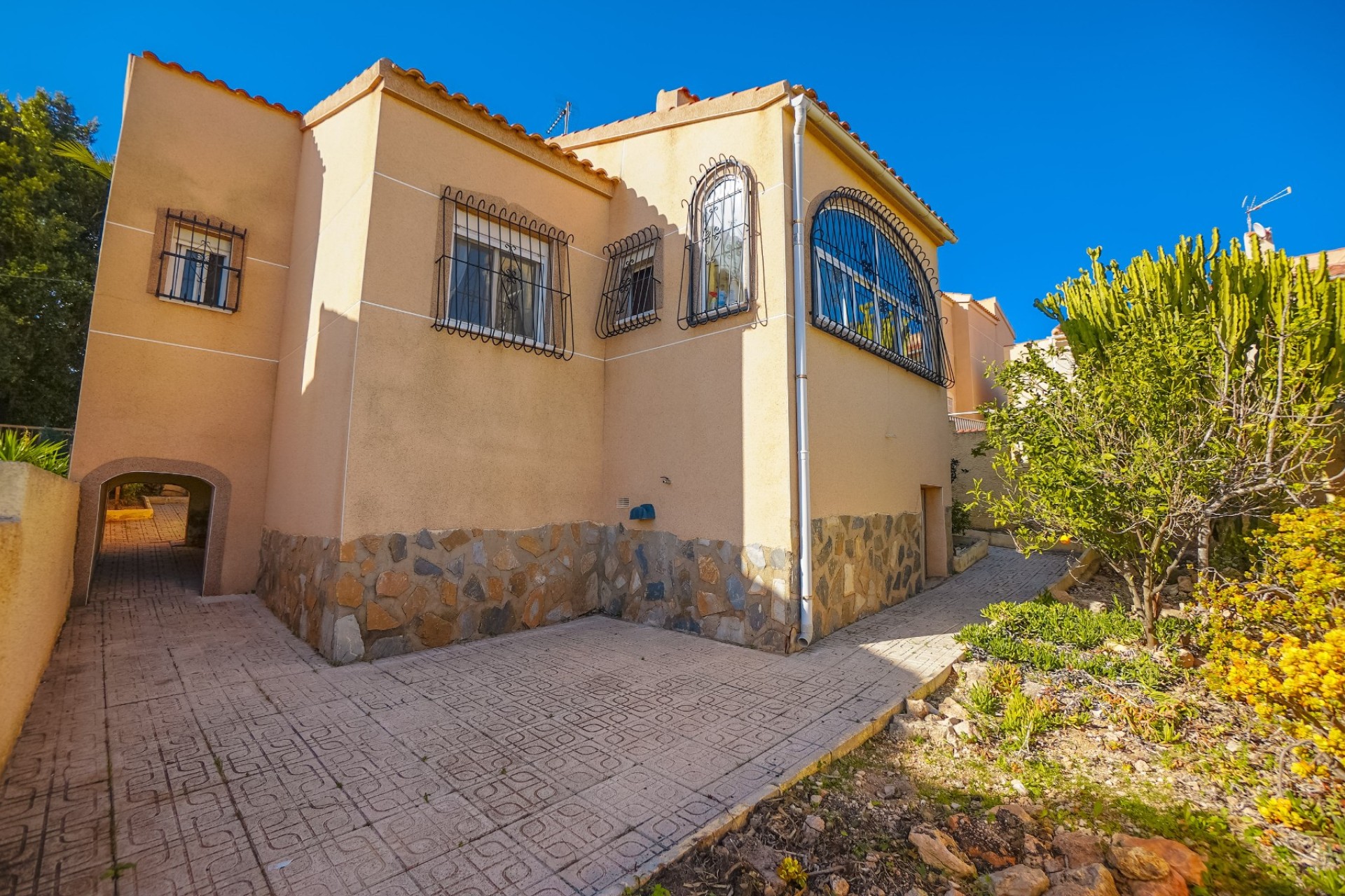 Reventa - Villa independiente - La Marina - Urb. La Marina