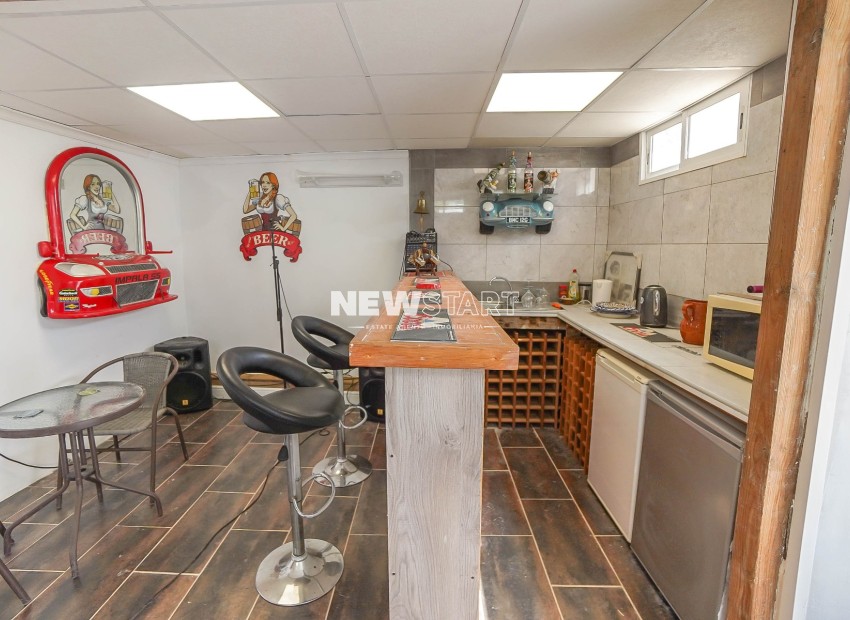 Reventa - Villa - La Marina - Urb. El Oasis