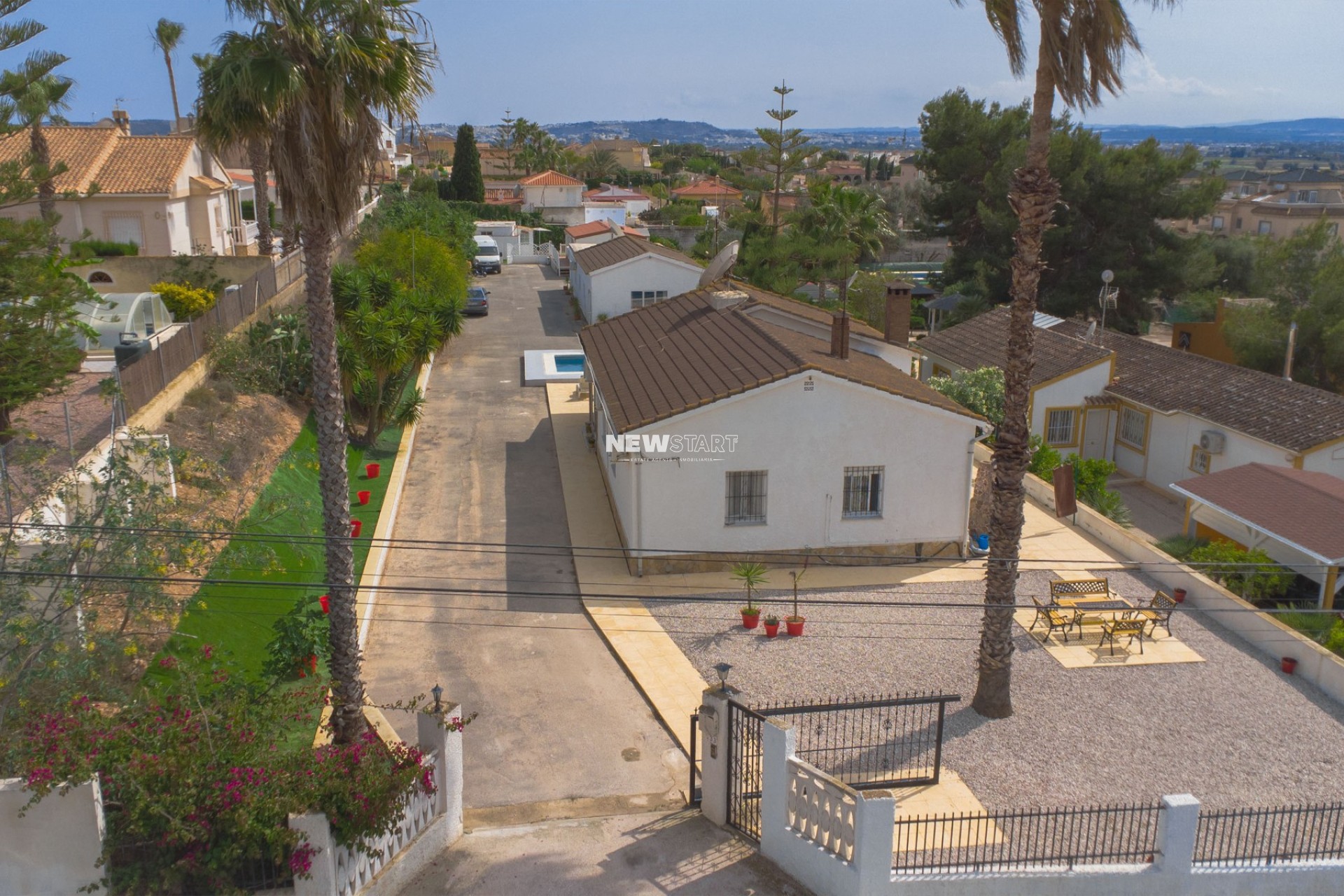 Reventa - Villa - La Marina - Urb. El Oasis