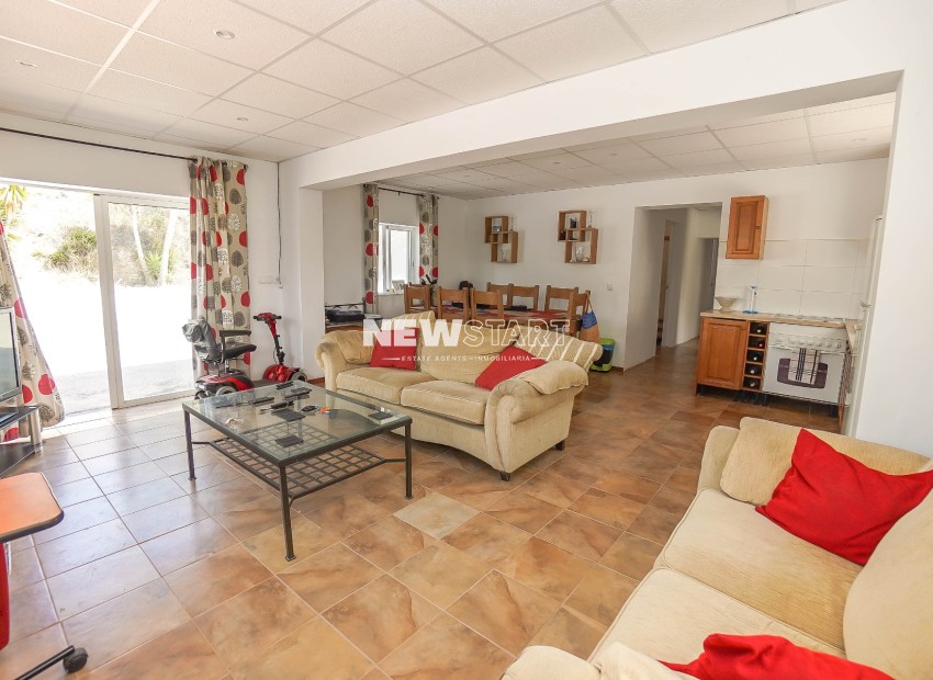 Reventa - Villa - La Marina - Urb. El Oasis