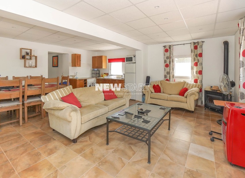 Reventa - Villa - La Marina - Urb. El Oasis