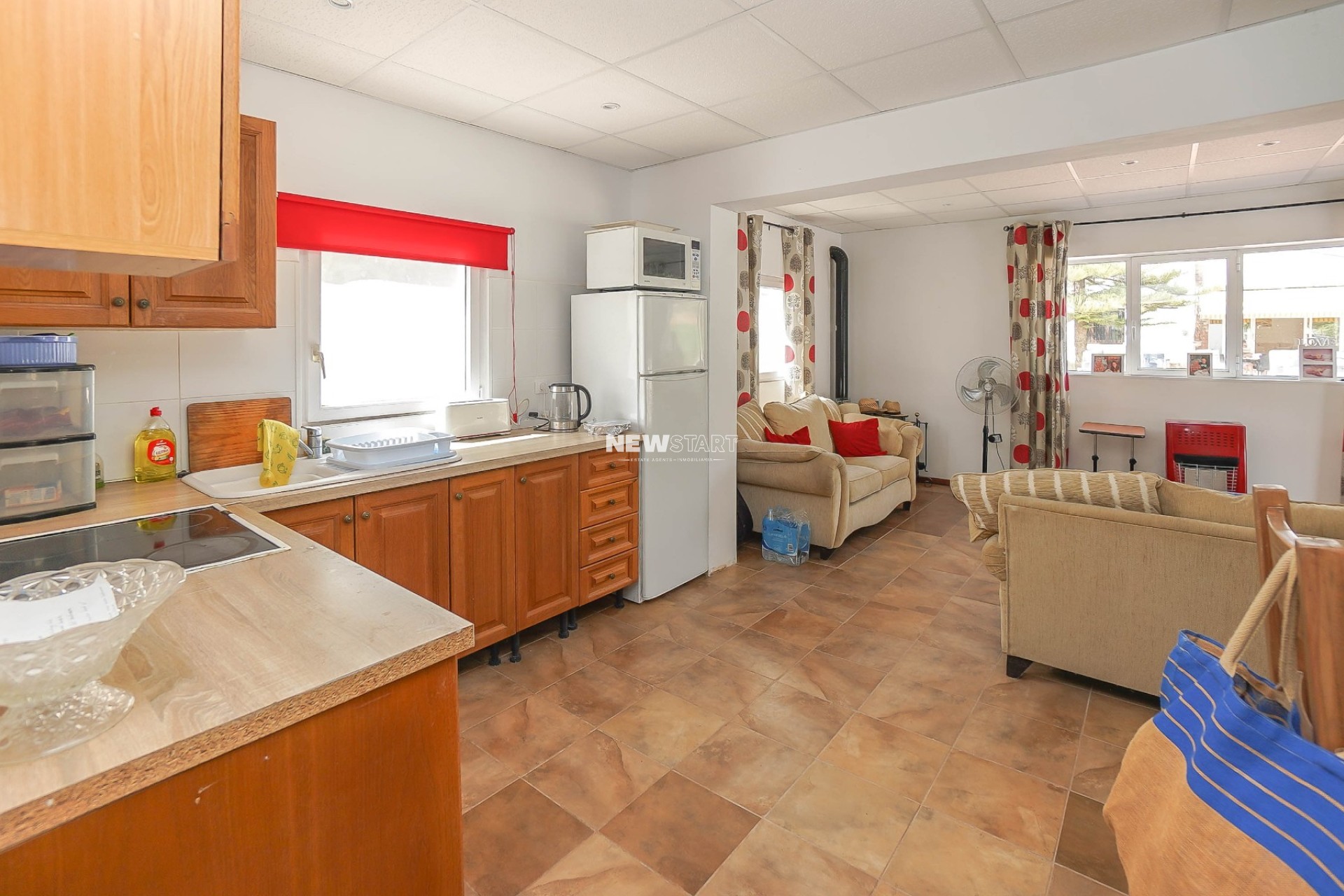 Reventa - Villa - La Marina - Urb. El Oasis