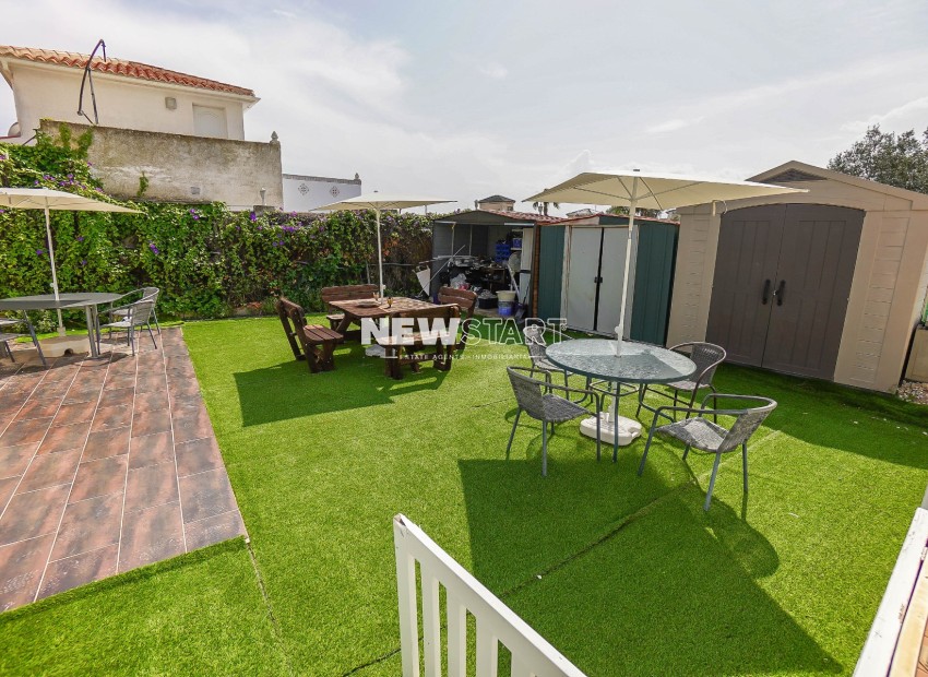 Reventa - Villa - La Marina - Urb. El Oasis