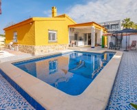 Reventa - Villa - La Marina - Urb. La Marina