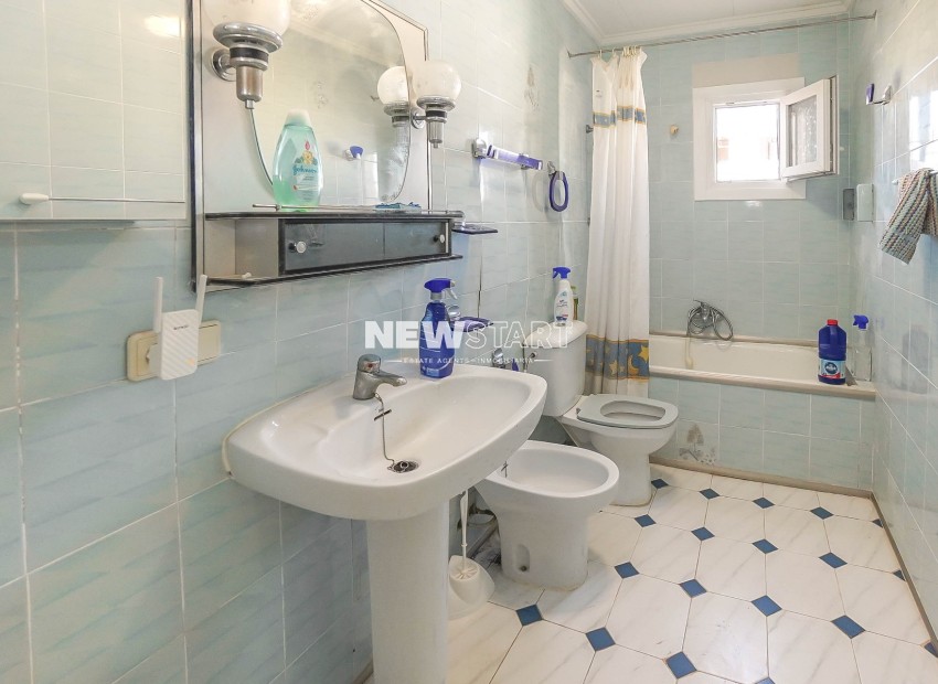 Reventa - Villa - La Marina - Urb. La Marina