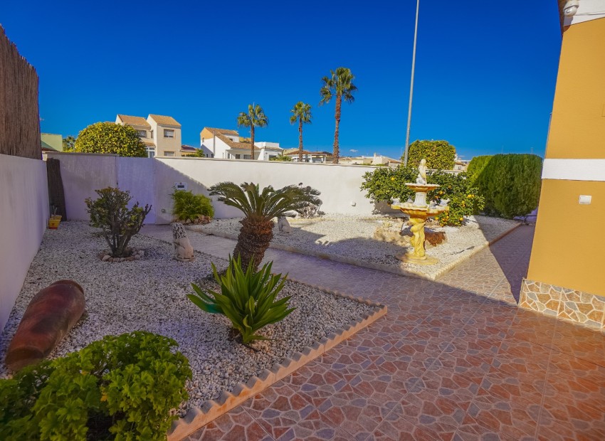 Reventa - Villa - La Marina - Urb. La Marina