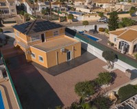 Reventa - Villa - La Marina - Urb. La Marina