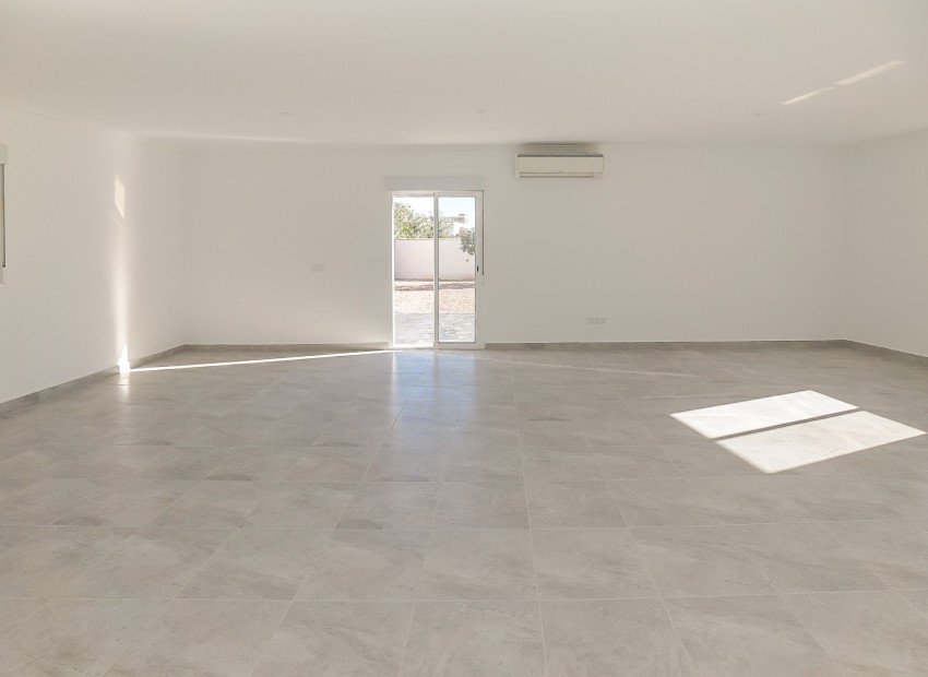 Reventa - Villa - La Marina - Urb. La Marina