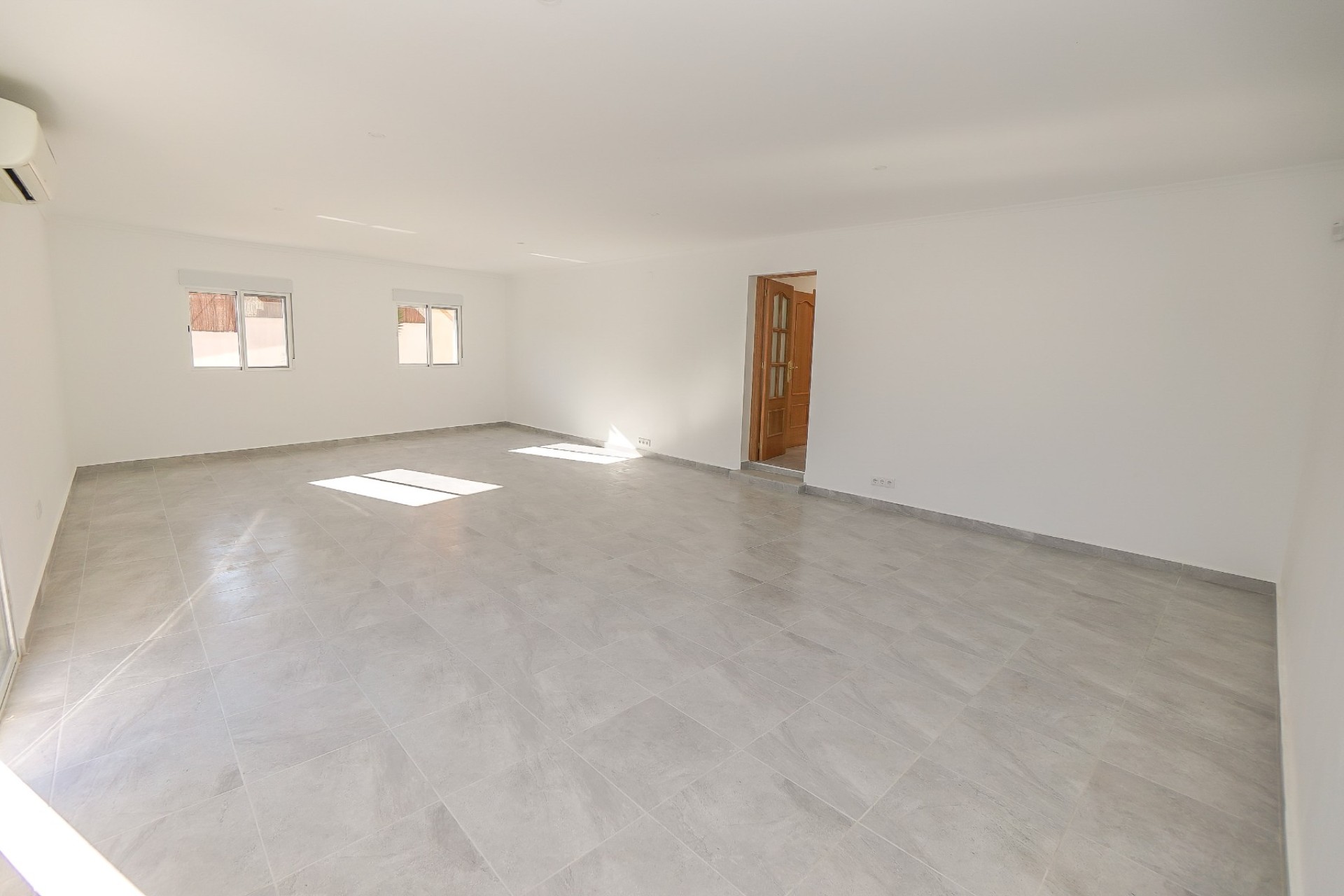Reventa - Villa - La Marina - Urb. La Marina