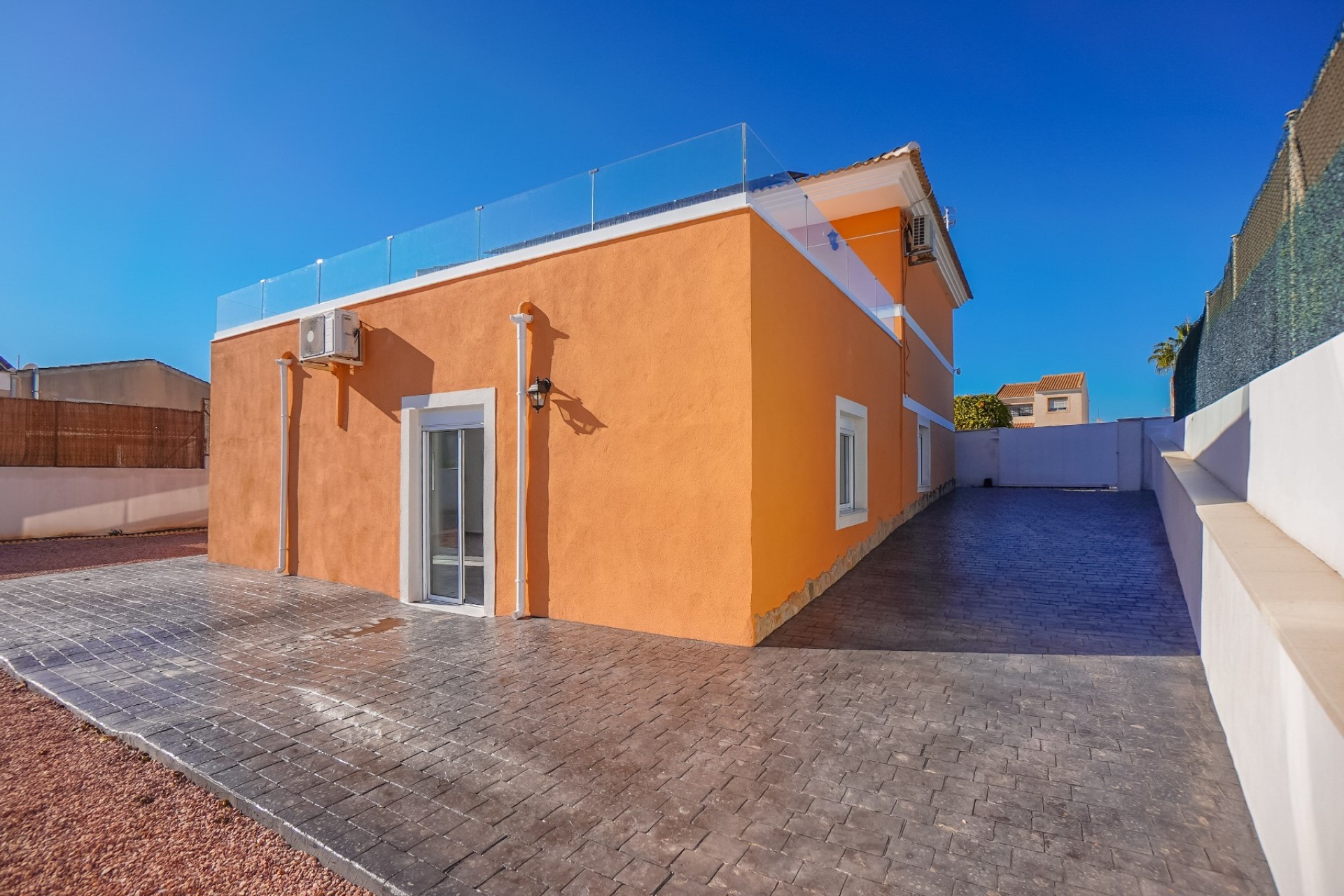 Reventa - Villa - La Marina - Urb. La Marina
