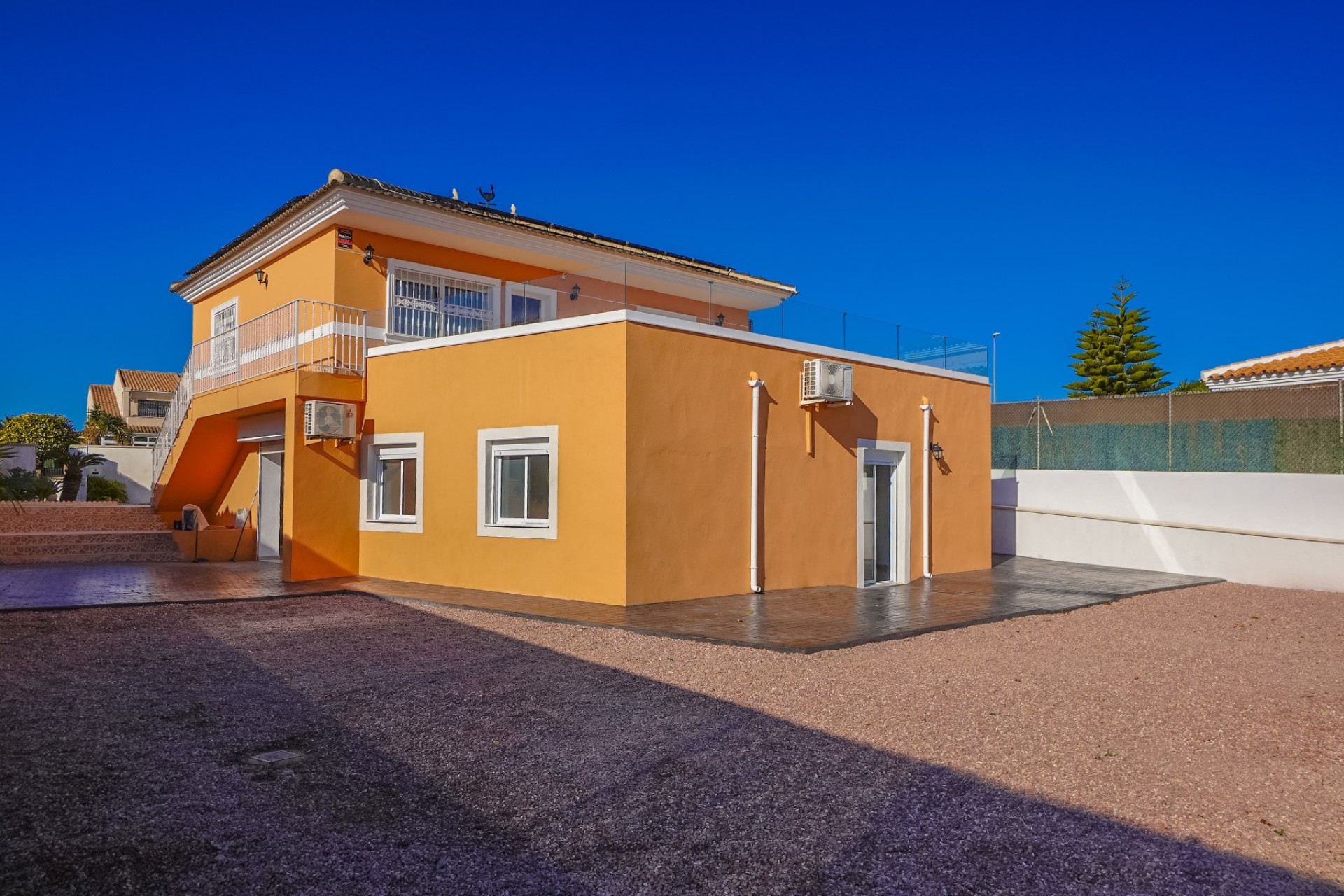 Reventa - Villa - La Marina - Urb. La Marina