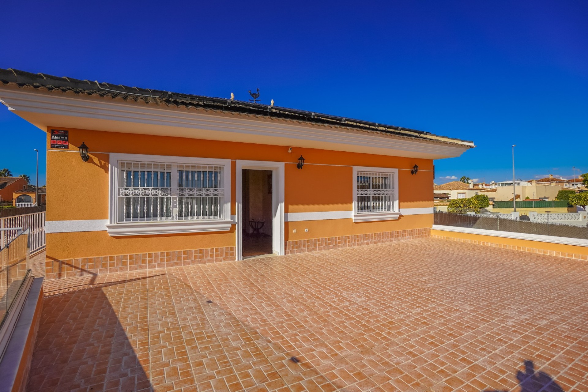 Reventa - Villa - La Marina - Urb. La Marina