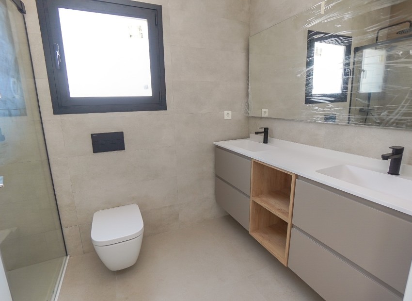 Reventa - Villa - La Marina - Urb. La Marina