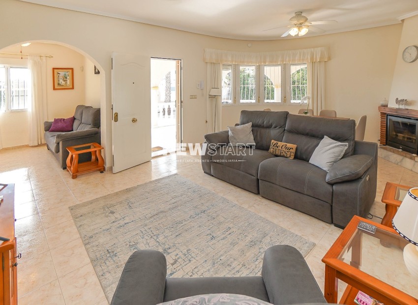 Revente - Détaché - La Marina - Urb. La Escuera