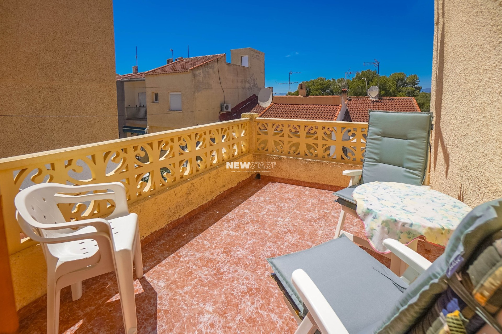 Revente - End Terraced Townhouse - La Marina - Urb. La Marina