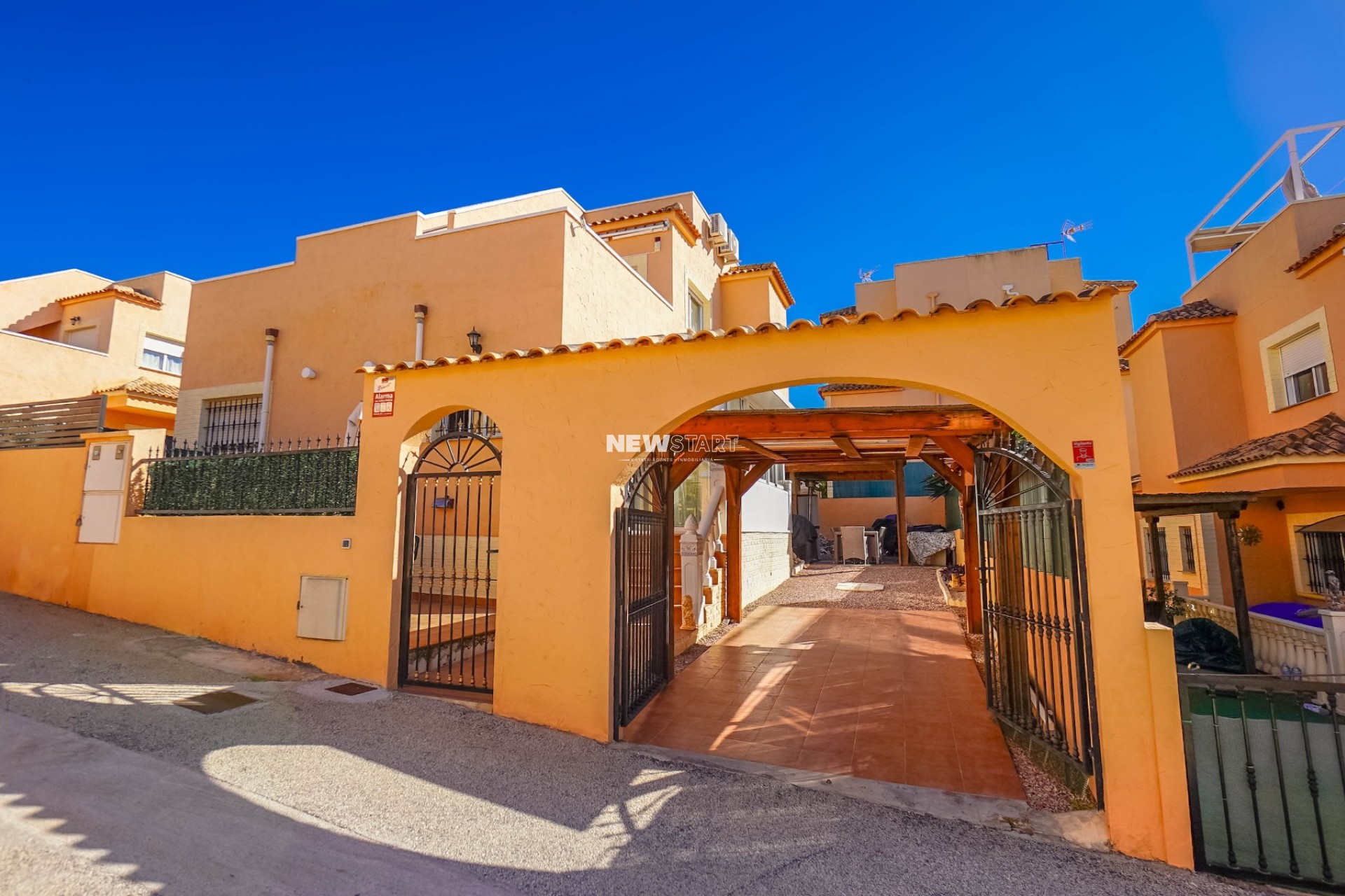 Revente - Maison mitoyenne - La Marina - Urb. La Marina