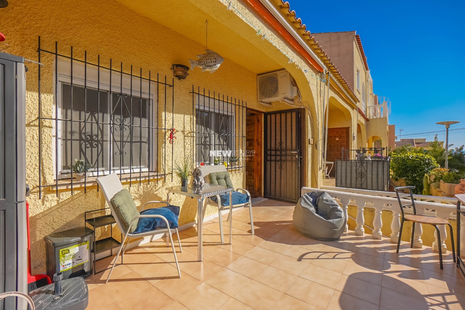 Revente - Mitoyenne - La Marina - Urb. La Marina