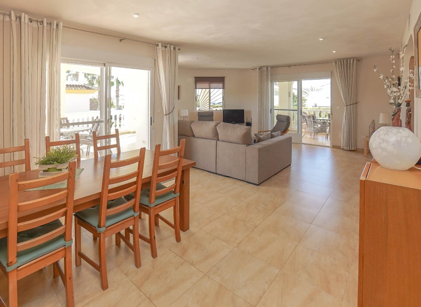 Revente - Villa - La Marina - Urb. El Oasis