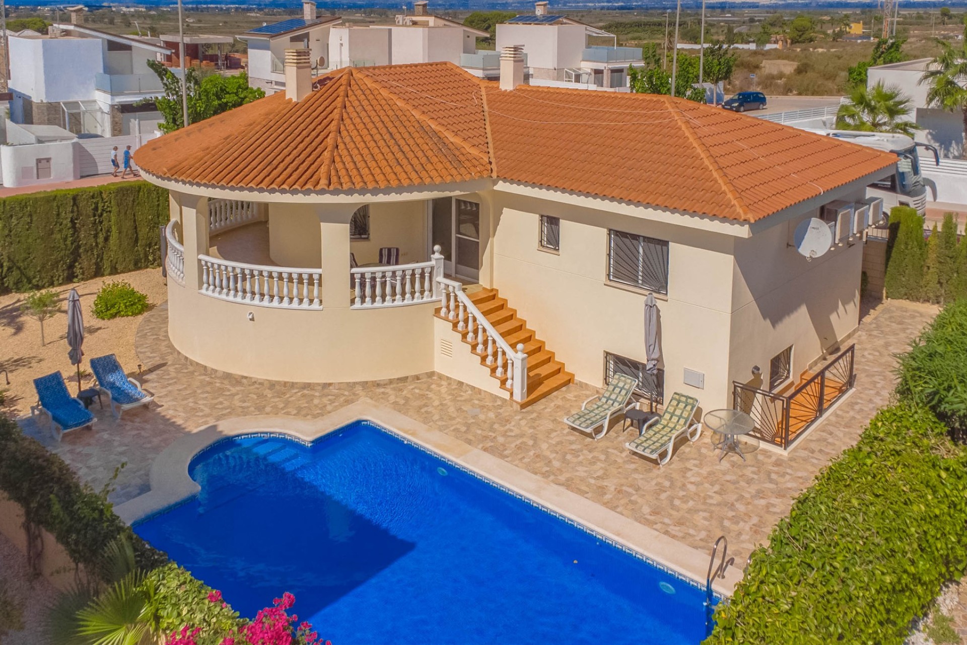 Revente - Villa - La Marina - Urb. El Oasis