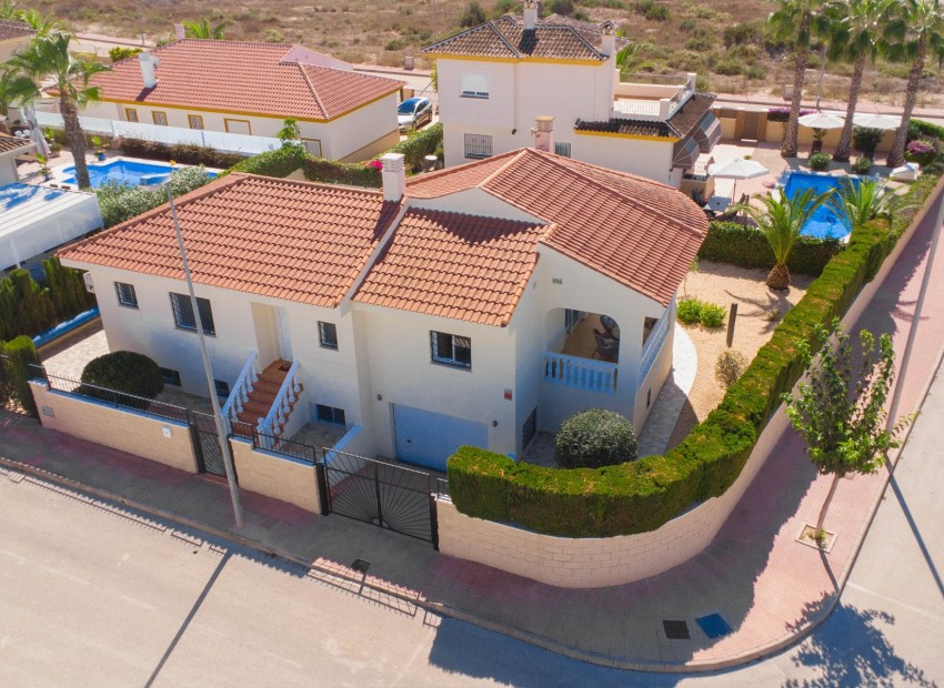 Revente - Villa - La Marina - Urb. El Oasis